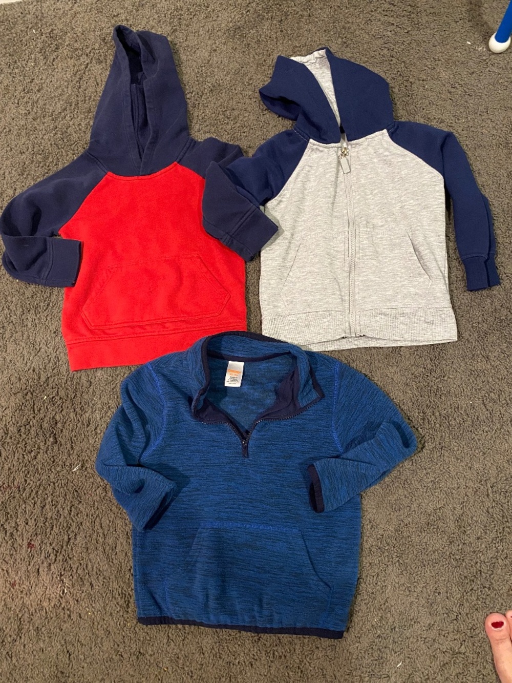 Set of 3 2-3T boys sweaters